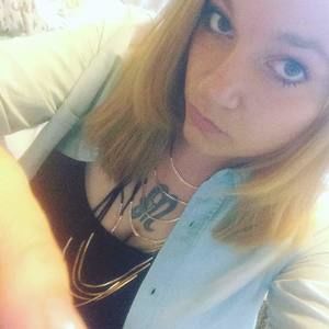 Meet your Posher, Bee